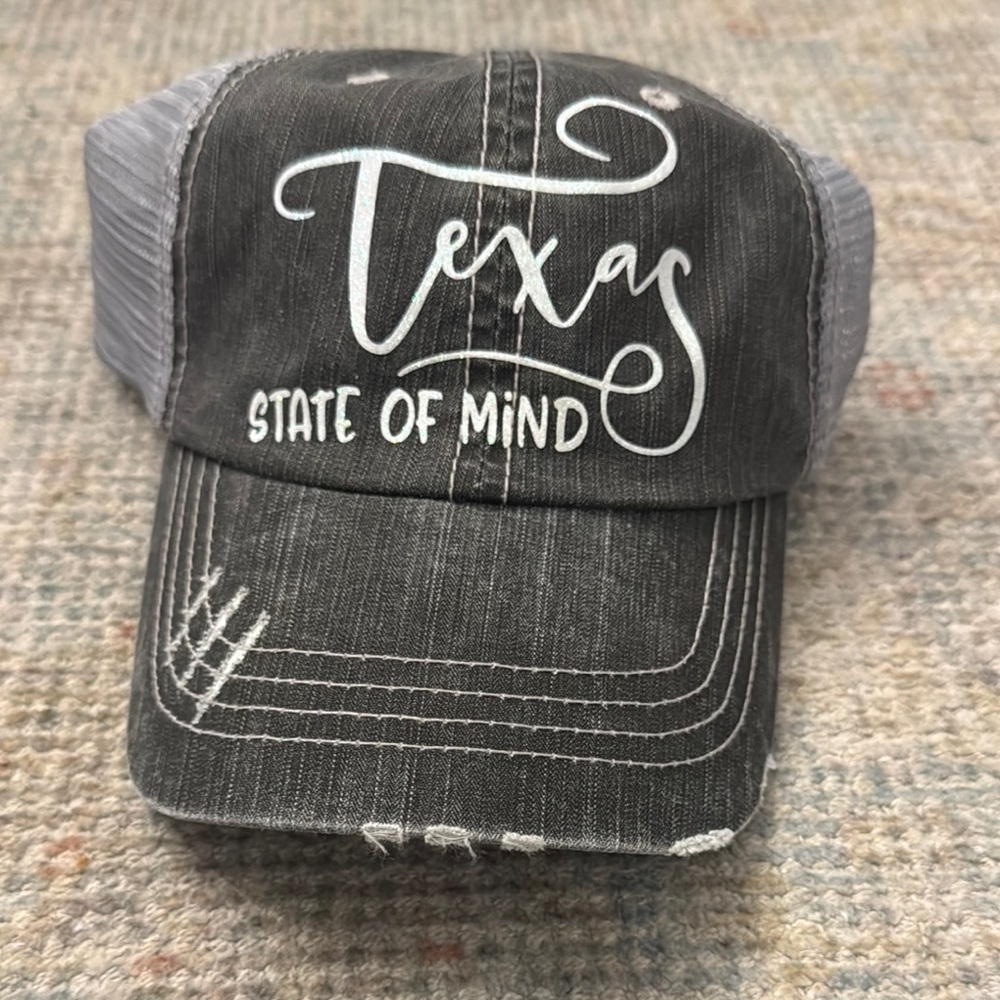 Gray 'Texas State of Mind' Cap